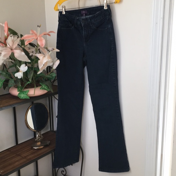 NYDJ๐NOT YOUR DAUGHTERS JEANS ๐ - Picture 1 of 4